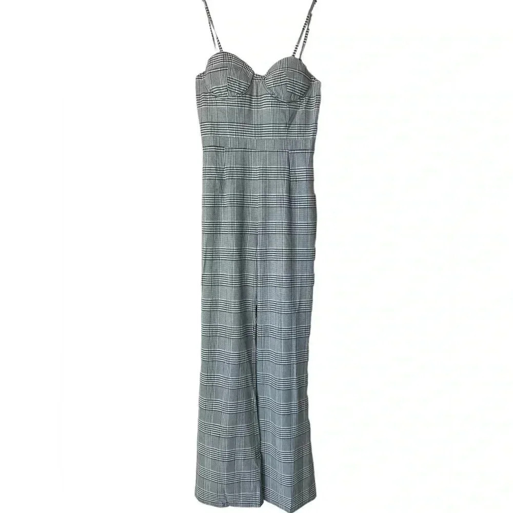 Olivaceous Spaghetti Straps Jumpsuit in Gray | White Size Medium